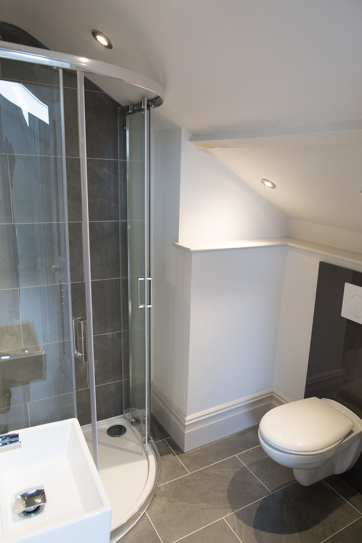 Cranbrook Road loft ensuite